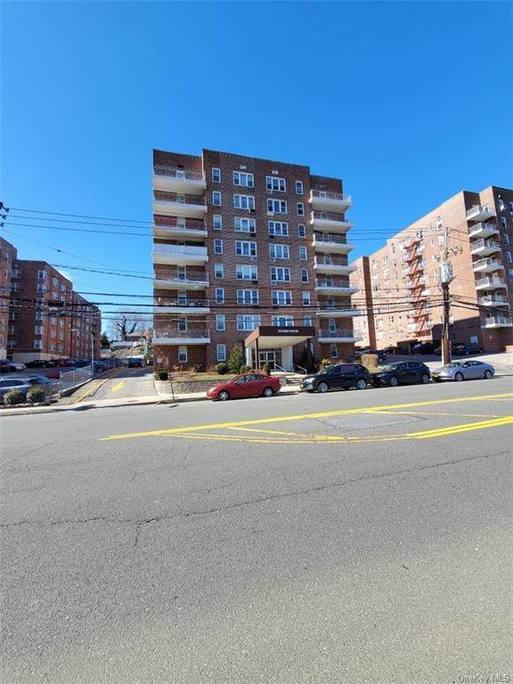 345 Bronx River Road - Photo 1