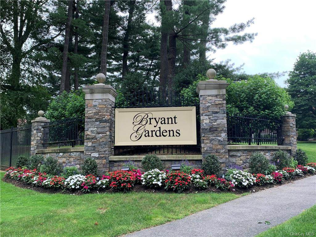 9 Bryant Crescent - Photo 1