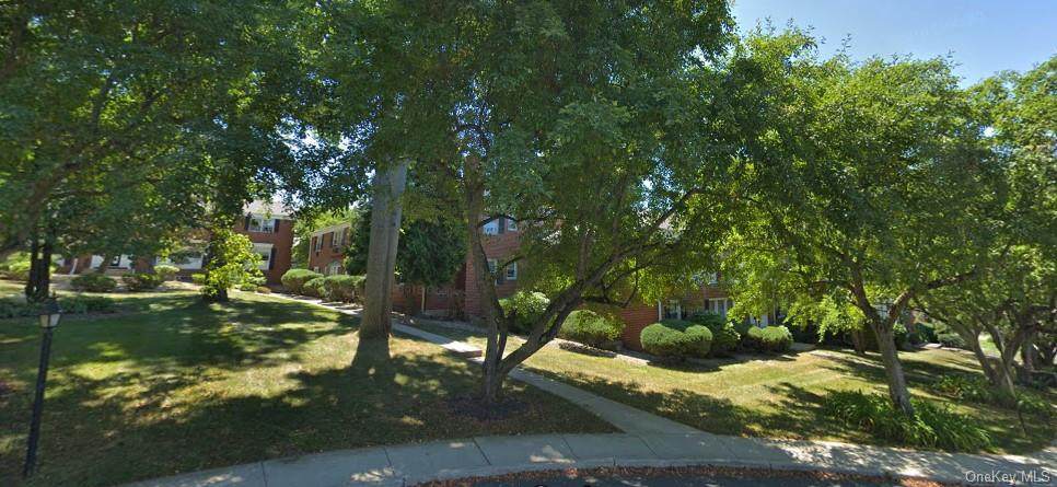 5 Danbury Court - Photo 1