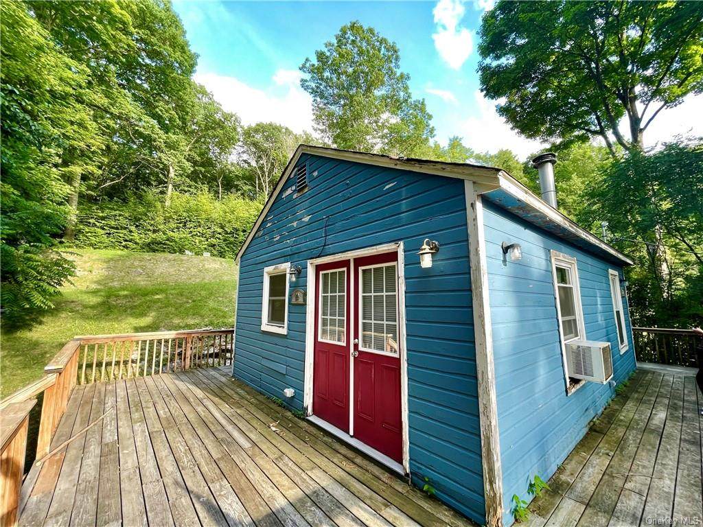 19 Lake Claire Drive - Photo 1