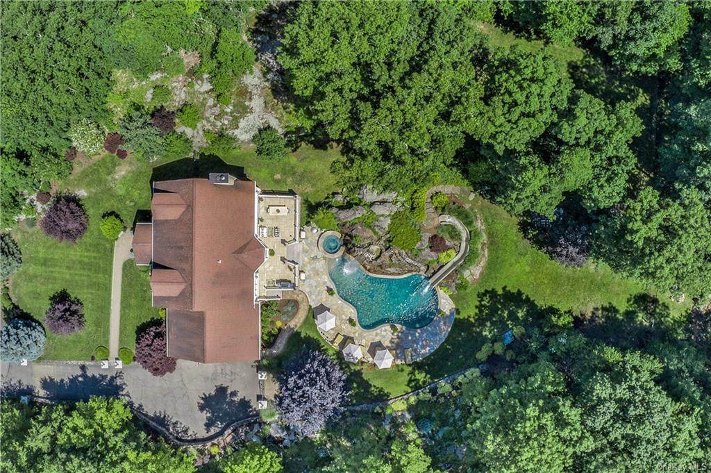 1183 Estates Drive - Photo 1