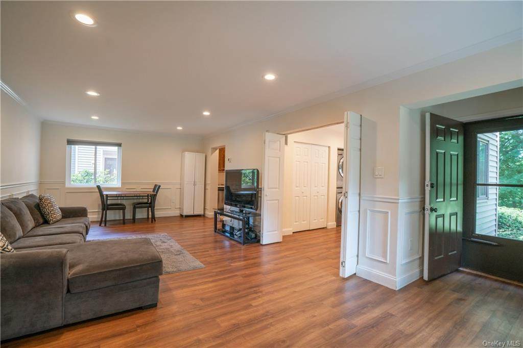 7 Nicole Circle - Photo 1