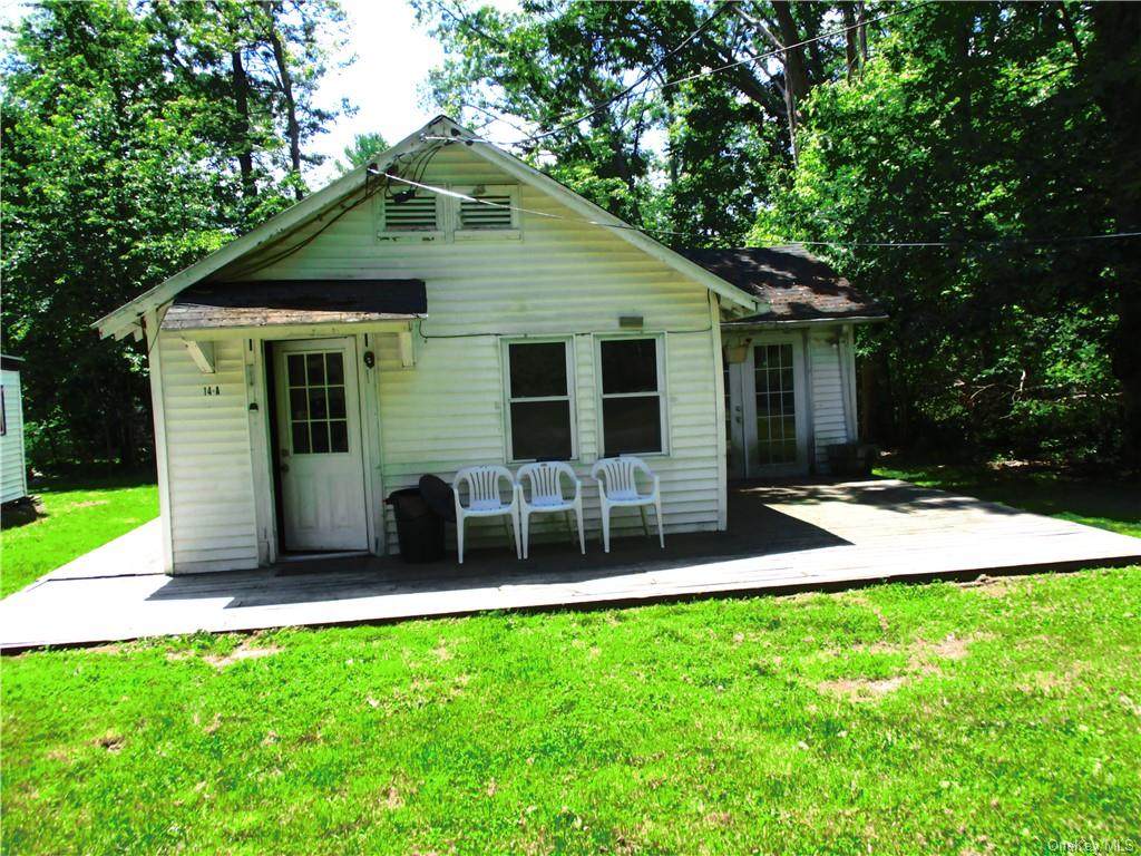 11 Poplar Trail - Photo 1