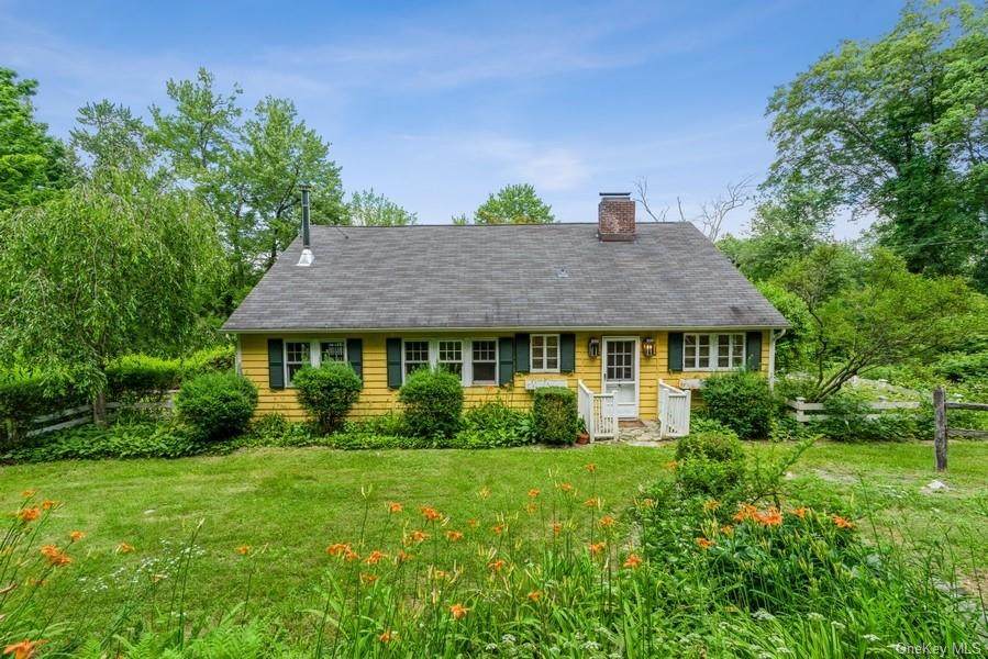 982 Old Albany Post Road - Photo 1