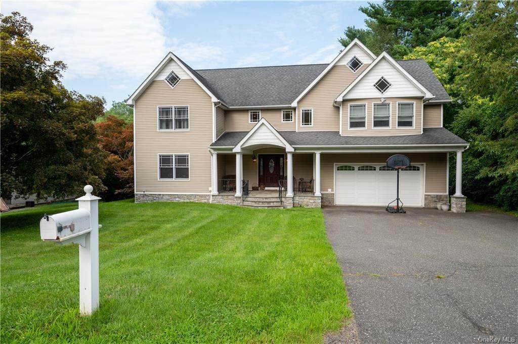 2879 Brookfield Drive - Photo 1