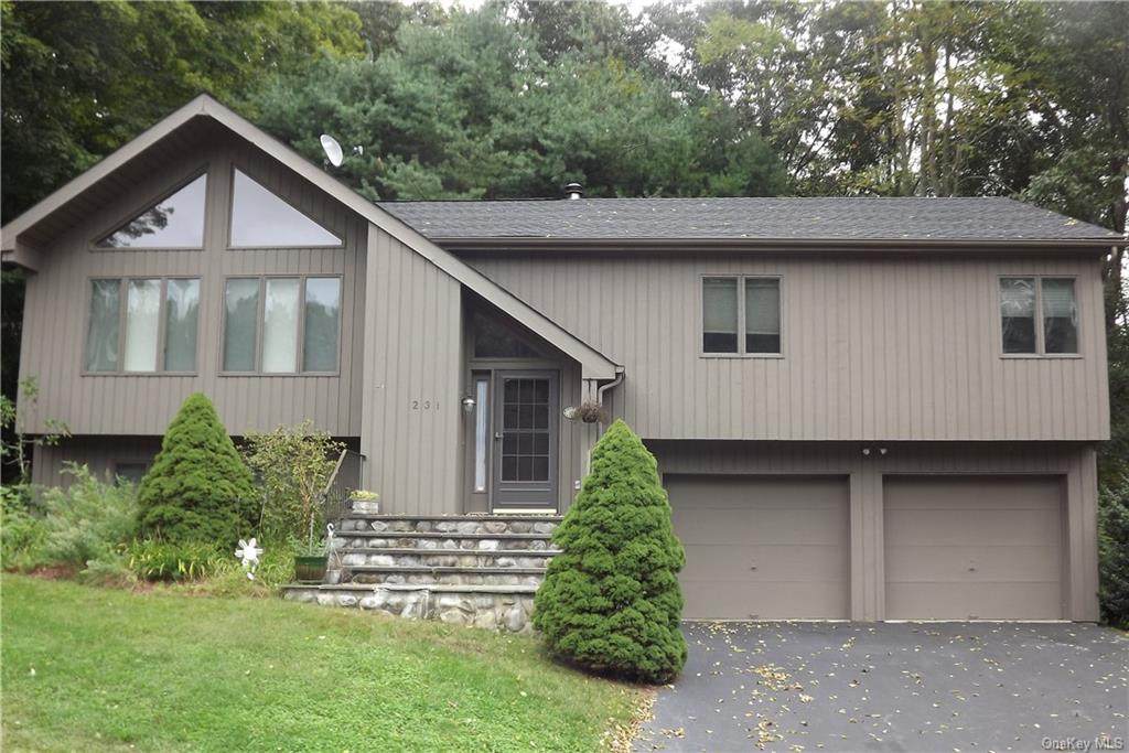 231 Briarwood Drive - Photo 1