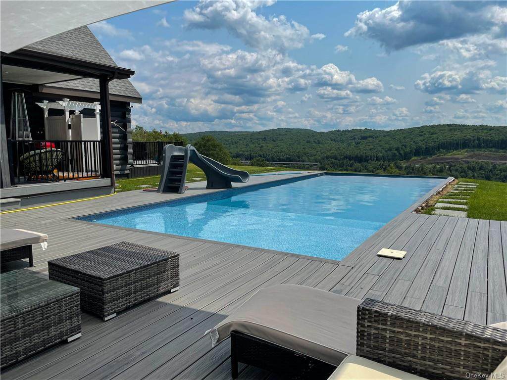 103 Breezy Hill Road - Photo 1