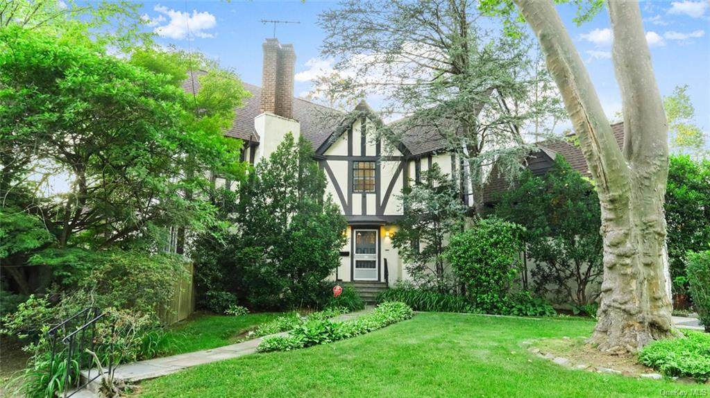 11 Stratford Road - Photo 1