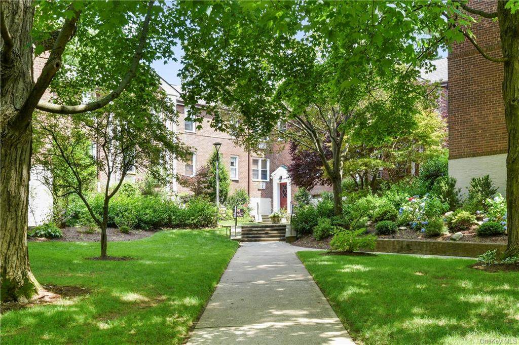 311 Palmer Terrace - Photo 1