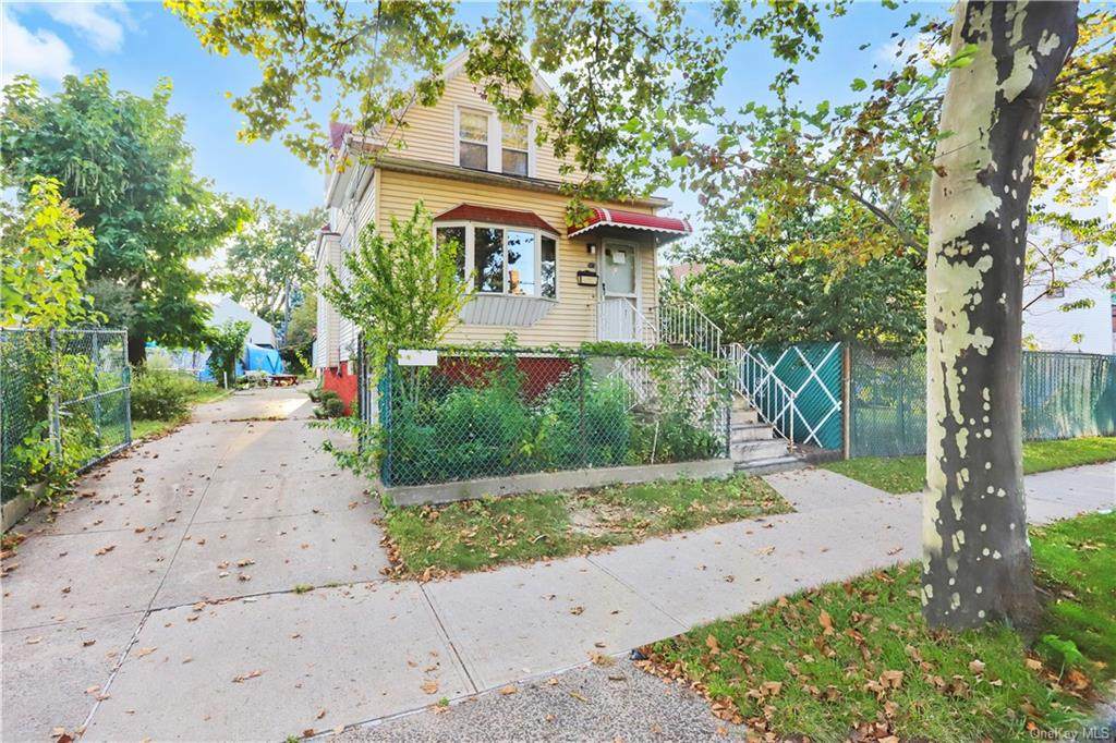 1287 Crosby Avenue - Photo 1