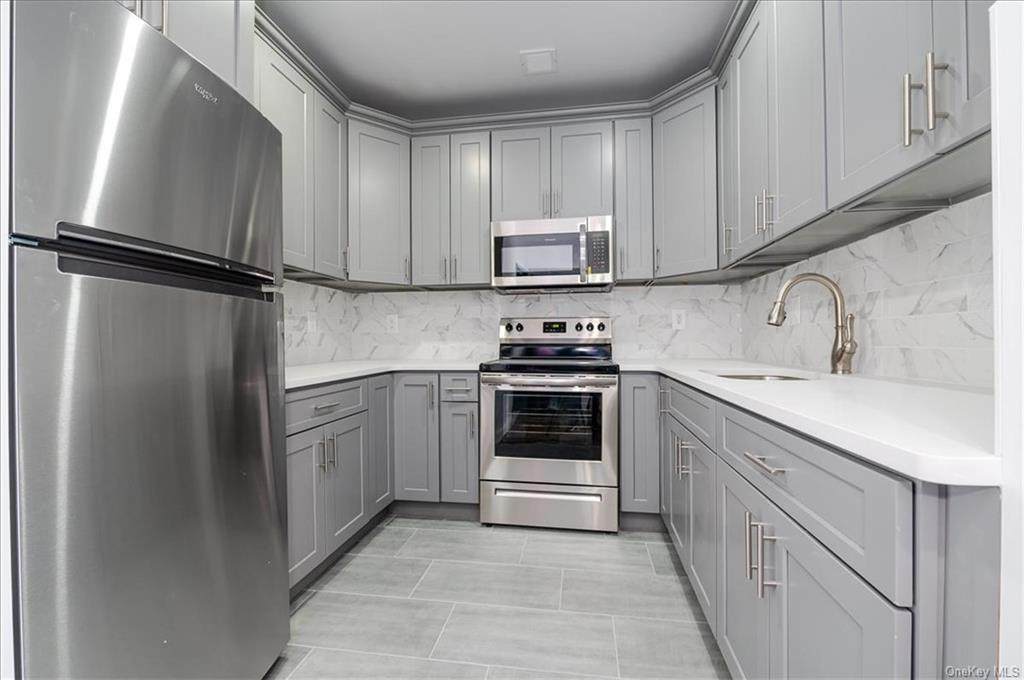 2115 Burr Avenue - Photo 1