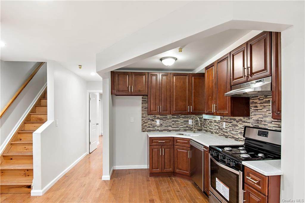 4135 Dereimer Avenue - Photo 1
