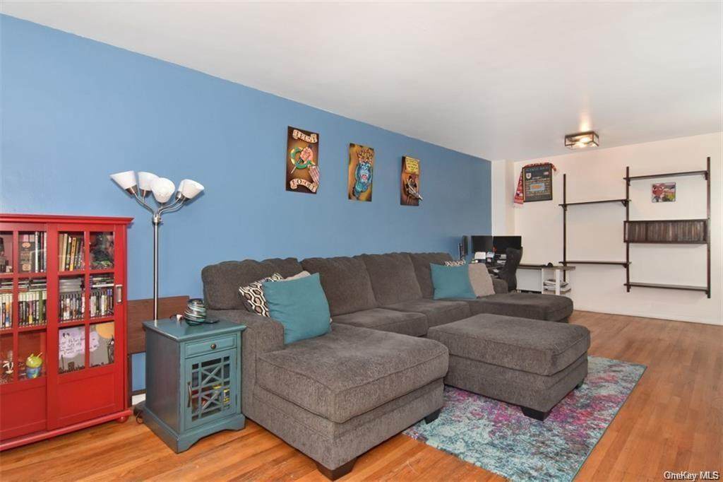 3201 Grand Concourse - Photo 1