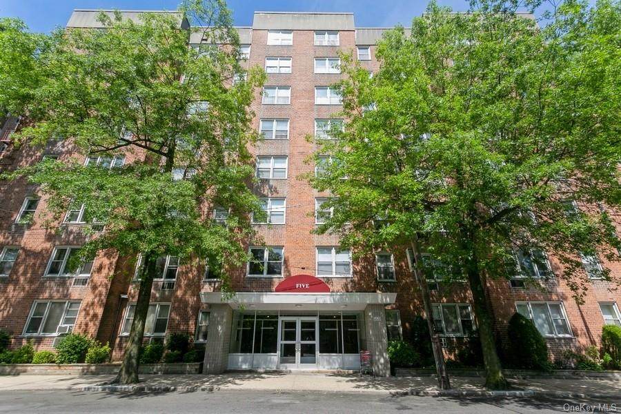 5 Sadore Lane - Photo 1