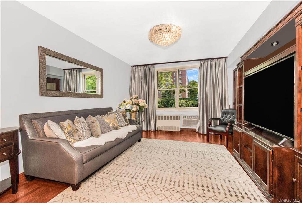 629 Kappock Street - Photo 1