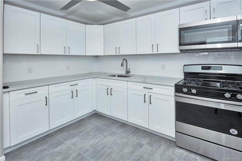 157 Parkside Drive - Photo 1