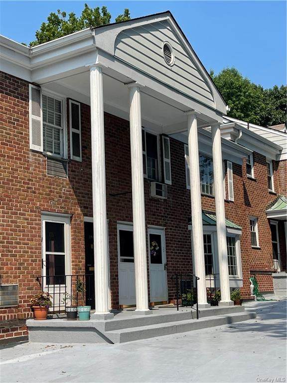 174 Lawrence Park Terrace - Photo 1