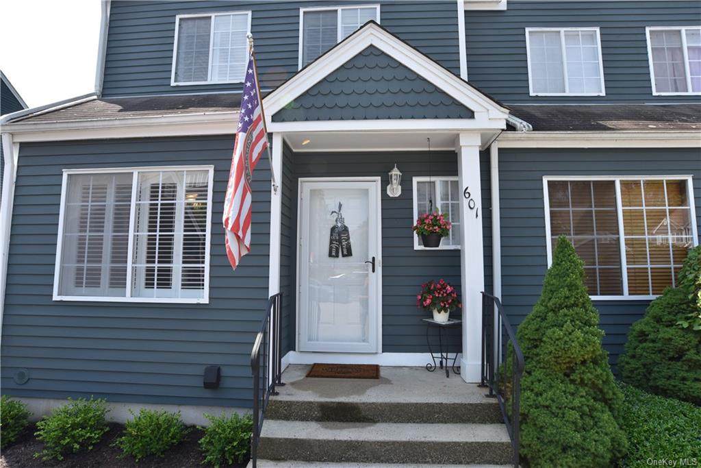 601 Kensington Court - Photo 1