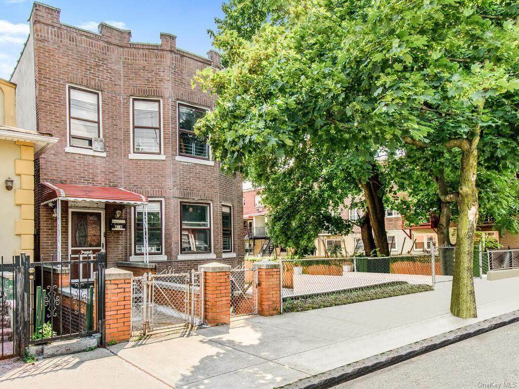 818 230th Street - Photo 1