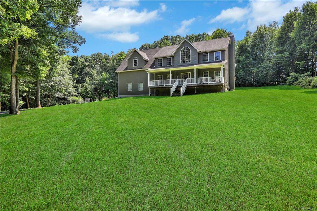 16 Tina Drive - Photo 1