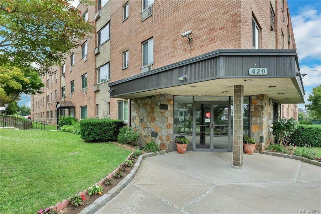 420 Palisade Avenue - Photo 1