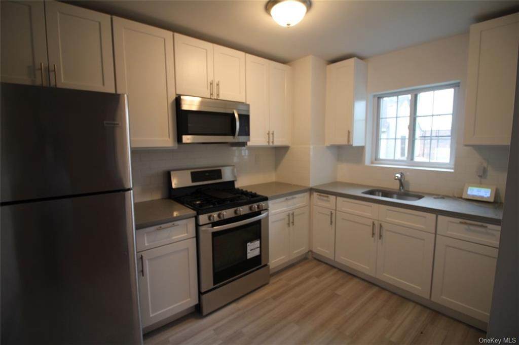 2948 Throop Avenue - Photo 1