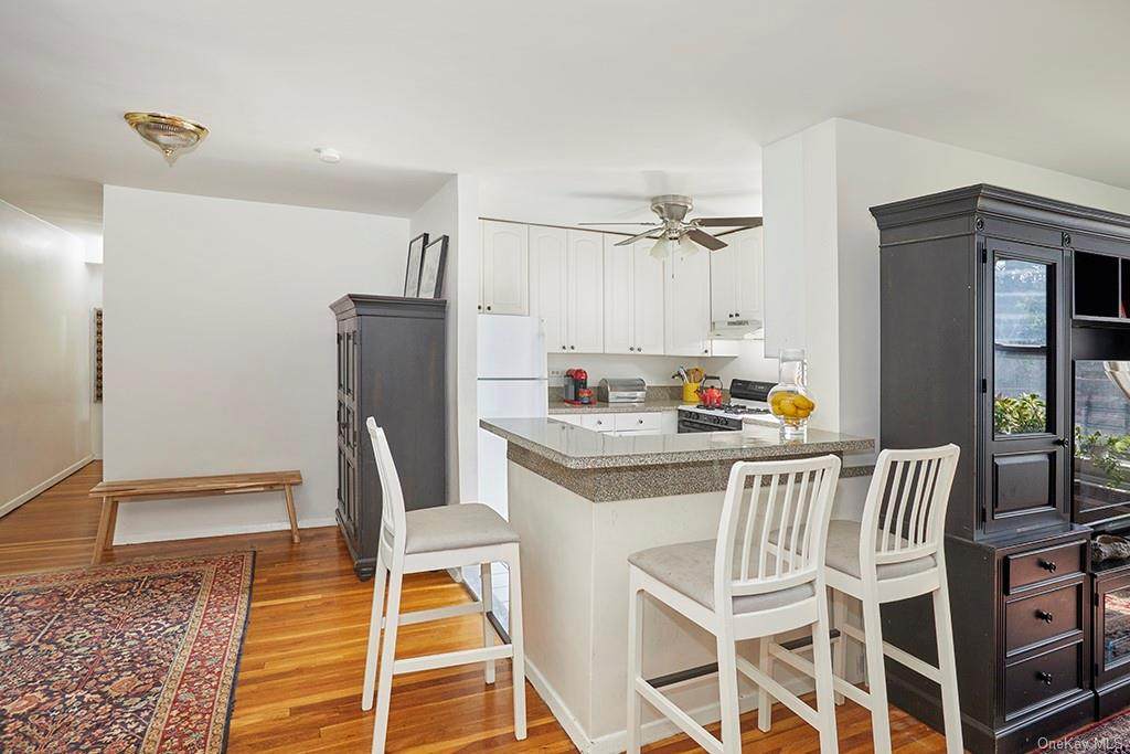 3235 Cambridge Avenue - Photo 1