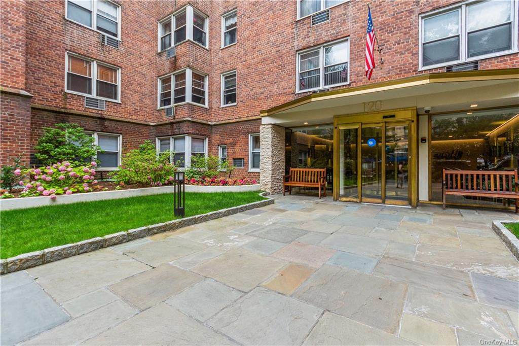 120 Hartsdale Avenue - Photo 1