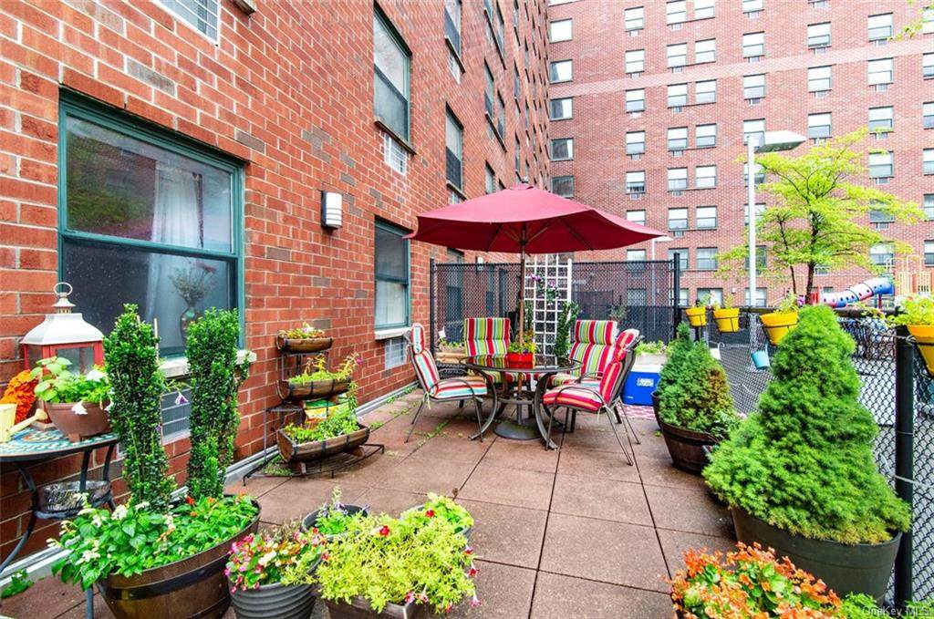 130 Malcolm X Boulevard - Photo 1