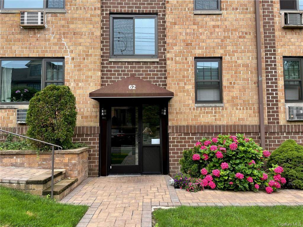 62 Crescent Place - Photo 1