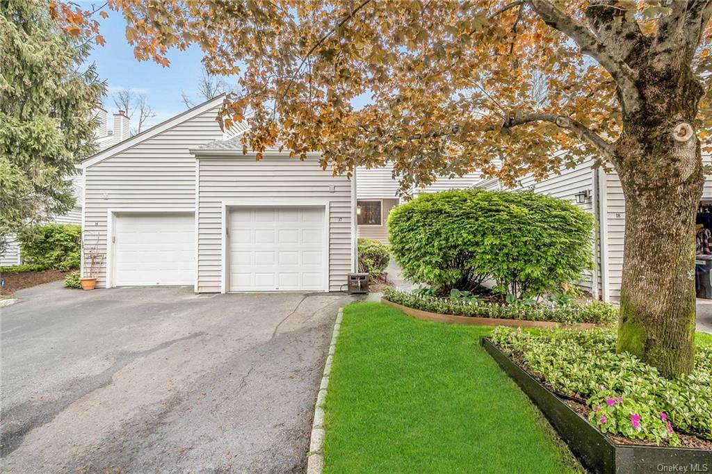 17 Ledgewood Commons - Photo 1