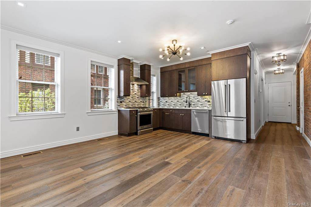 26 East Parkway - Photo 1