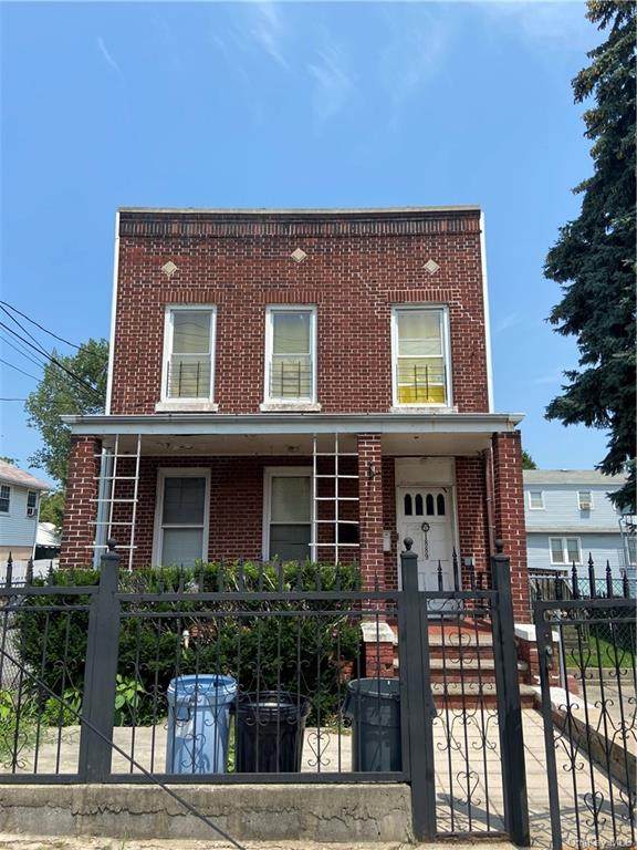 1889 Lacombe Avenue - Photo 1