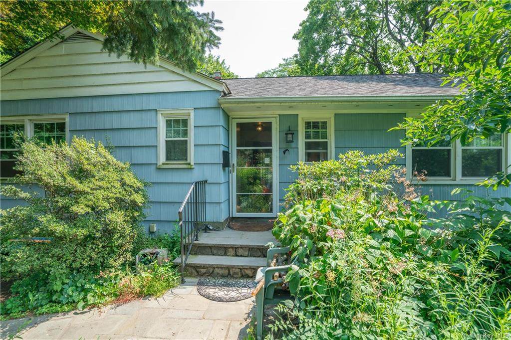9 Van Cortlandt Place - Photo 1