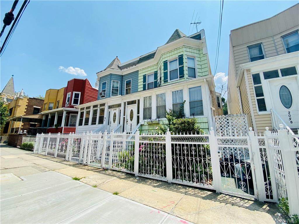 2060 Newbold Avenue - Photo 1