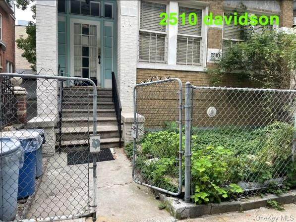 2510 Davidson Avenue - Photo 1