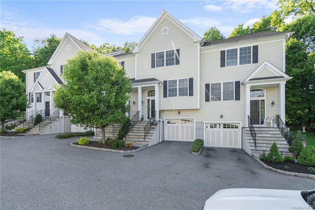 204 Villa Court - Photo 1