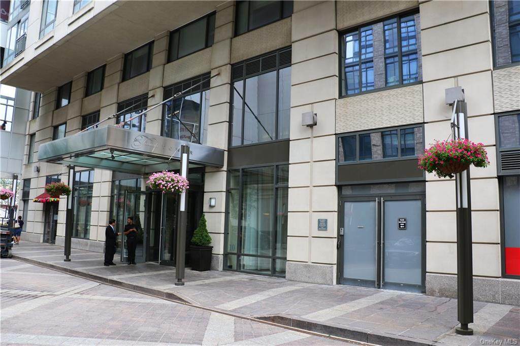 10 City Place - Photo 1