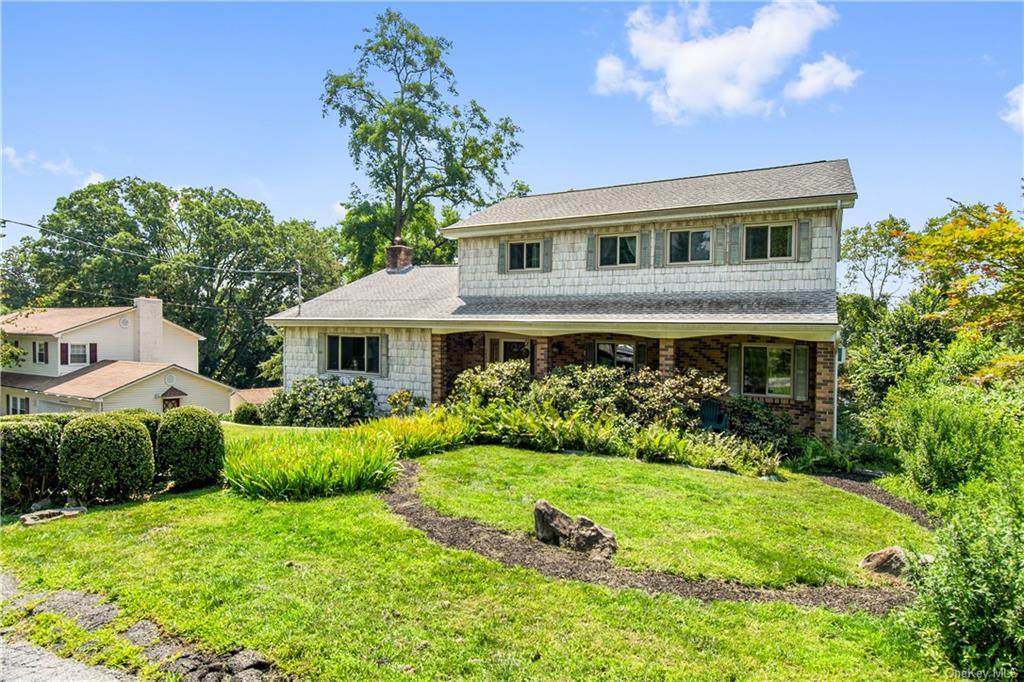 1459 Summit Avenue - Photo 1