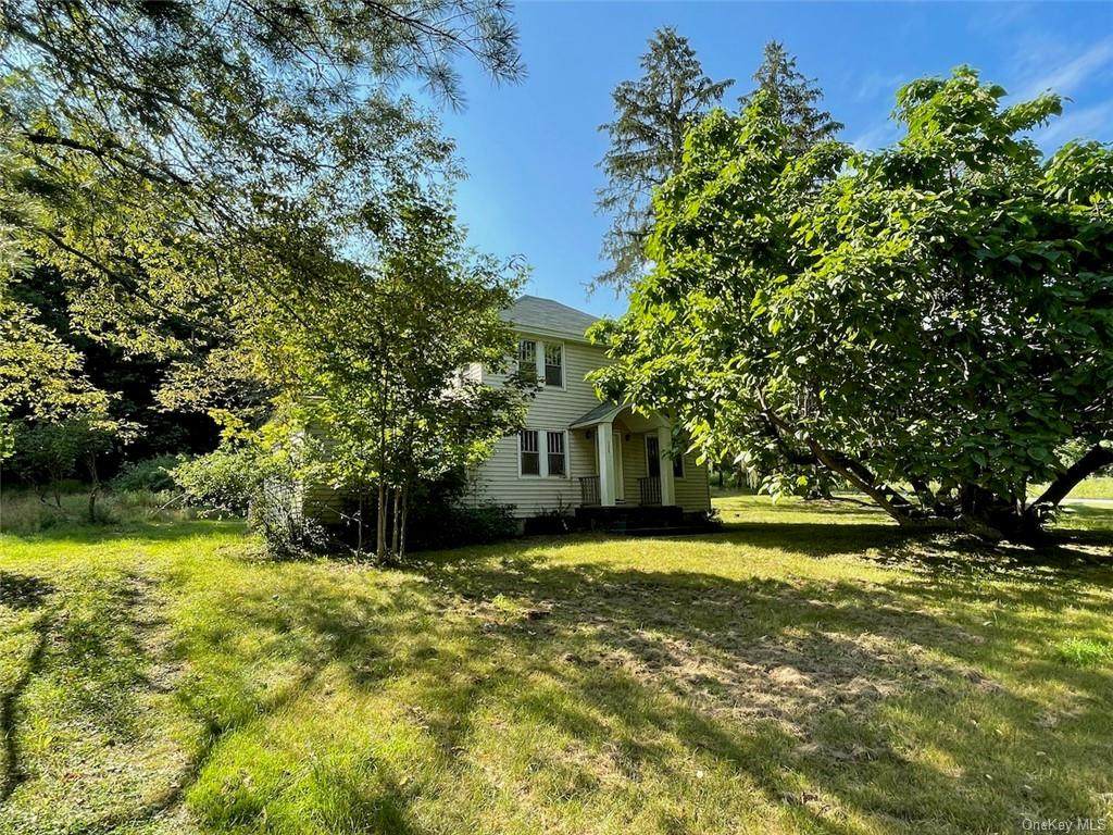 1556 Shandelee Road - Photo 1