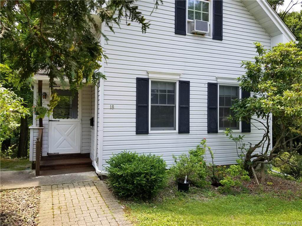 18 Hedges Avenue - Photo 1
