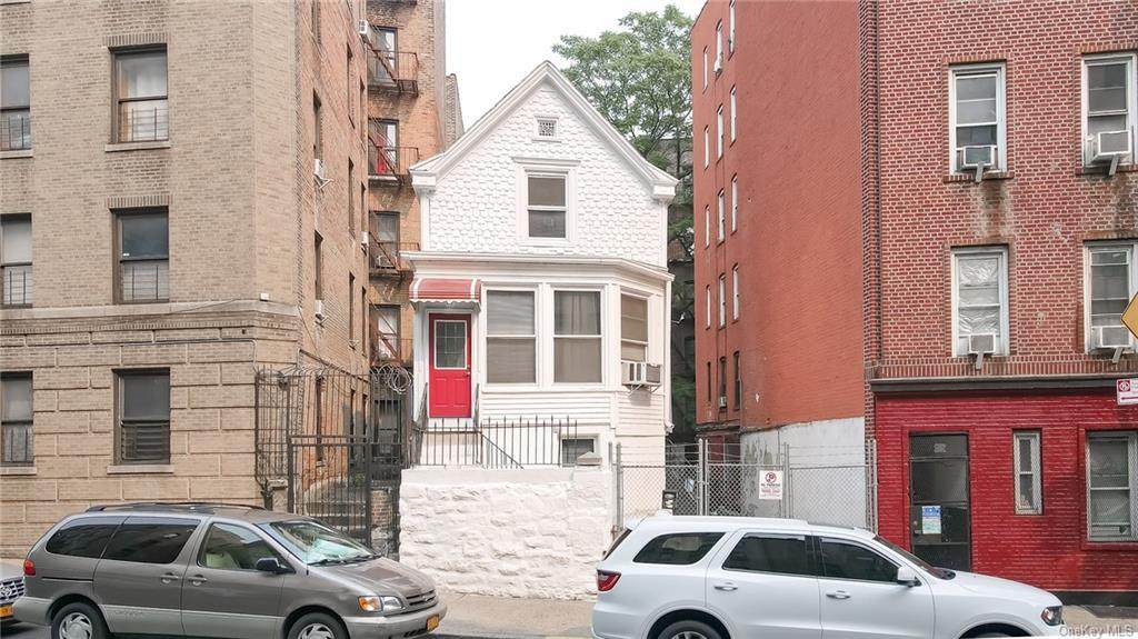 2098 Creston Avenue - Photo 1