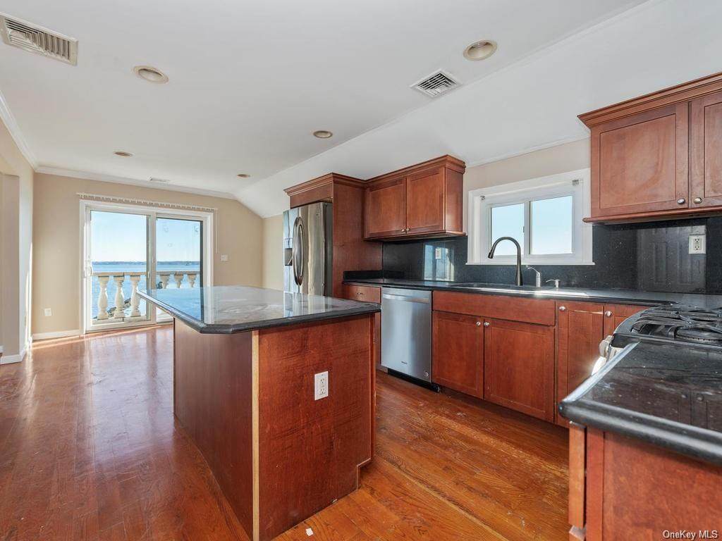 3184 Wissman Avenue - Photo 1