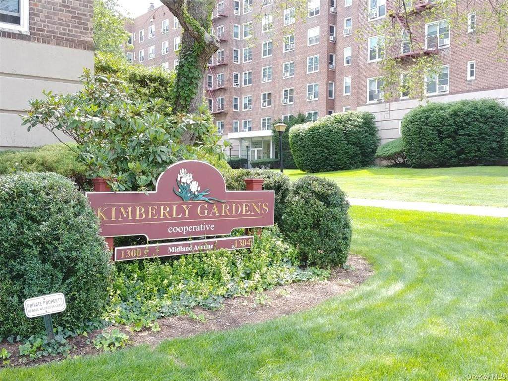 1304 Midland Avenue - Photo 1