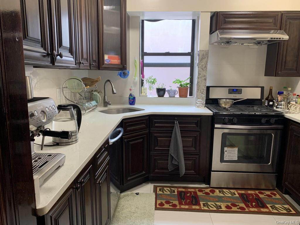 11 Columbia Avenue - Photo 1