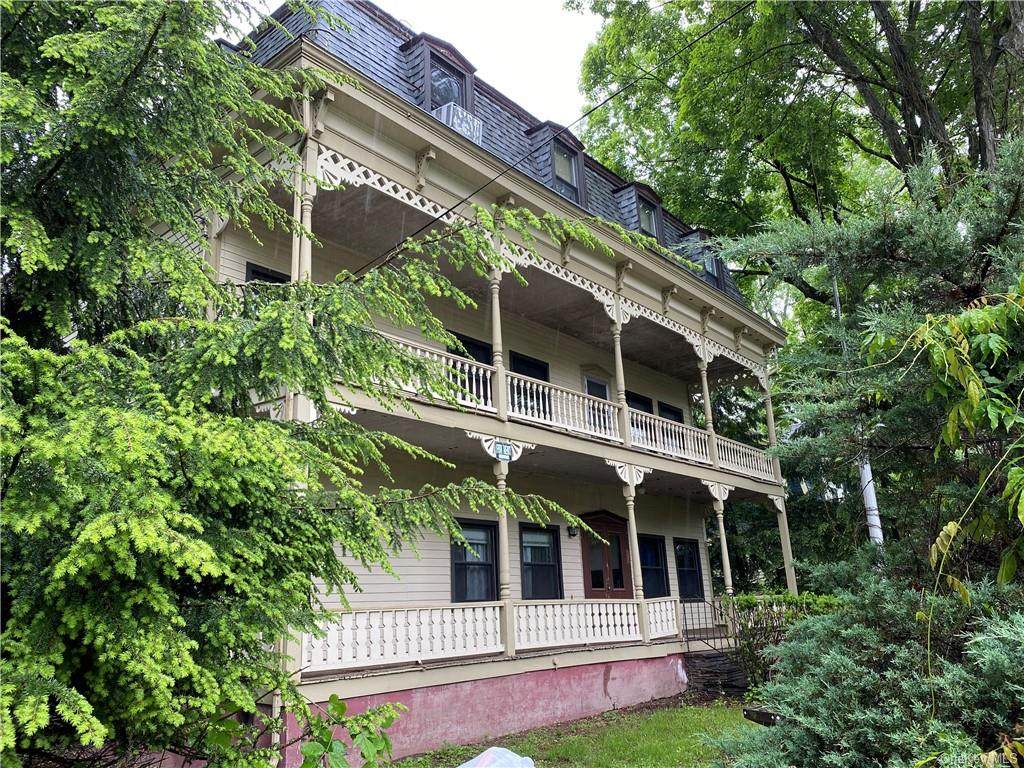 11 Maple Avenue - Photo 1