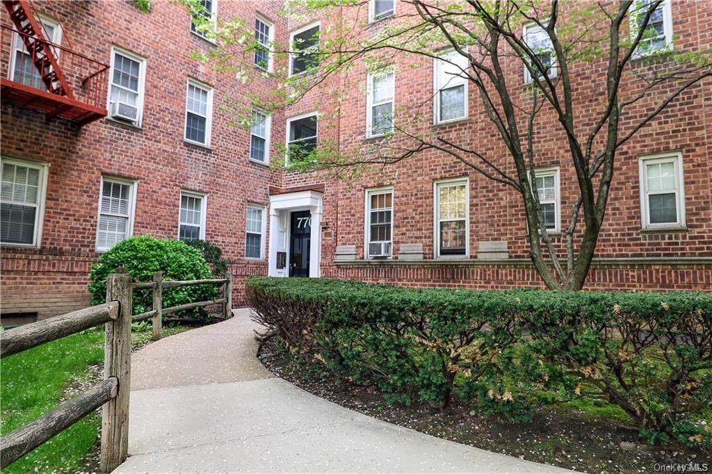 770 Bronx River Road - Photo 1