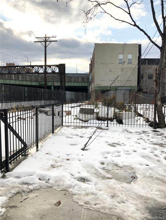 1601 Van Buren Street - Photo 1