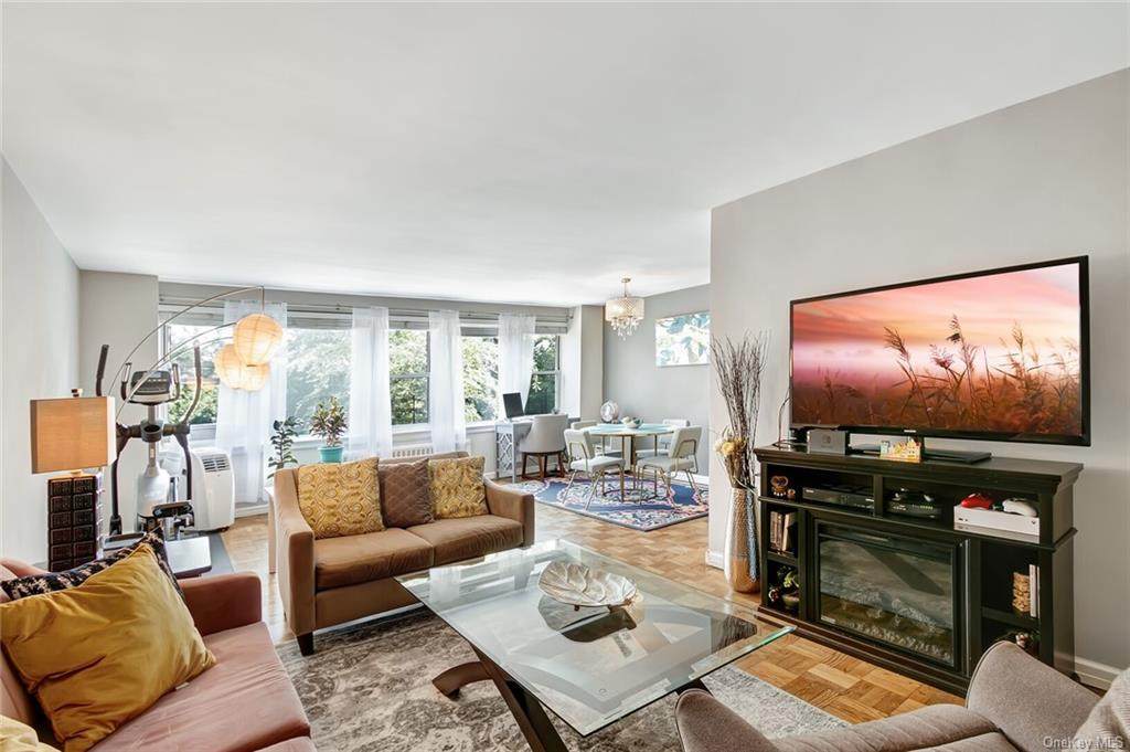 4525 Henry Hudson Parkway - Photo 1