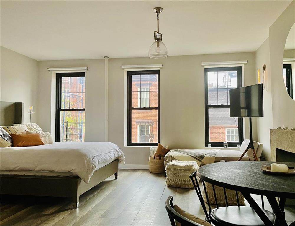 82 Horatio Street - Photo 1